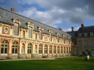 800px-Chateau_de_Fontainebleau_08