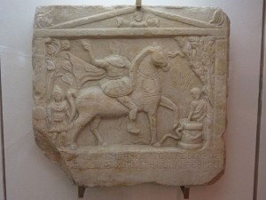 800px-Burgas_Archaeological_Museum_-_ancient_relief_-_horseman_-_P1020155