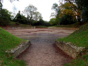 Entrance_to_the_Amphitheatre_at_Calleva_Silchester_-_geograph.org.uk_-_79935