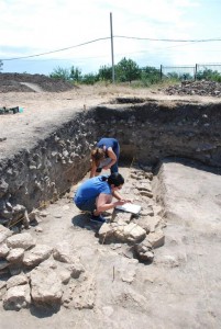 Archeologi al lavoro. Foto di M. Matera