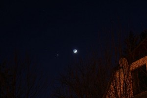 800px-Conjunction_of_Jupiter_and_Moon