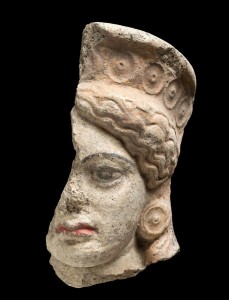Frammento di antefissa, testa di figura femminile, terracotta dipinta, Musei Capitolini