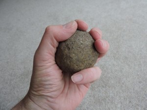 Uno dei 55 manufatti in pietra analizzati. Credit: Judy Maguire