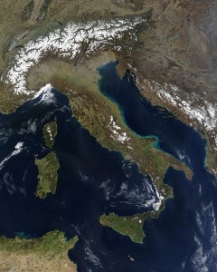 640px-Satellite_image_of_Italy_in_March_2003