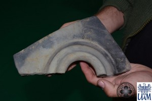 Mattonella in ceramica dall'ipocausto. Foto di M. Cichocki.