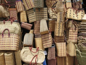 800px-Baskets_for_sale_(2902069972)