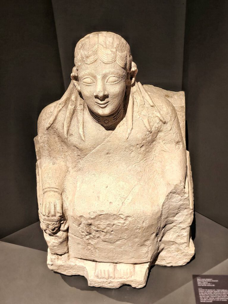 scultura divinità femminile cipriota