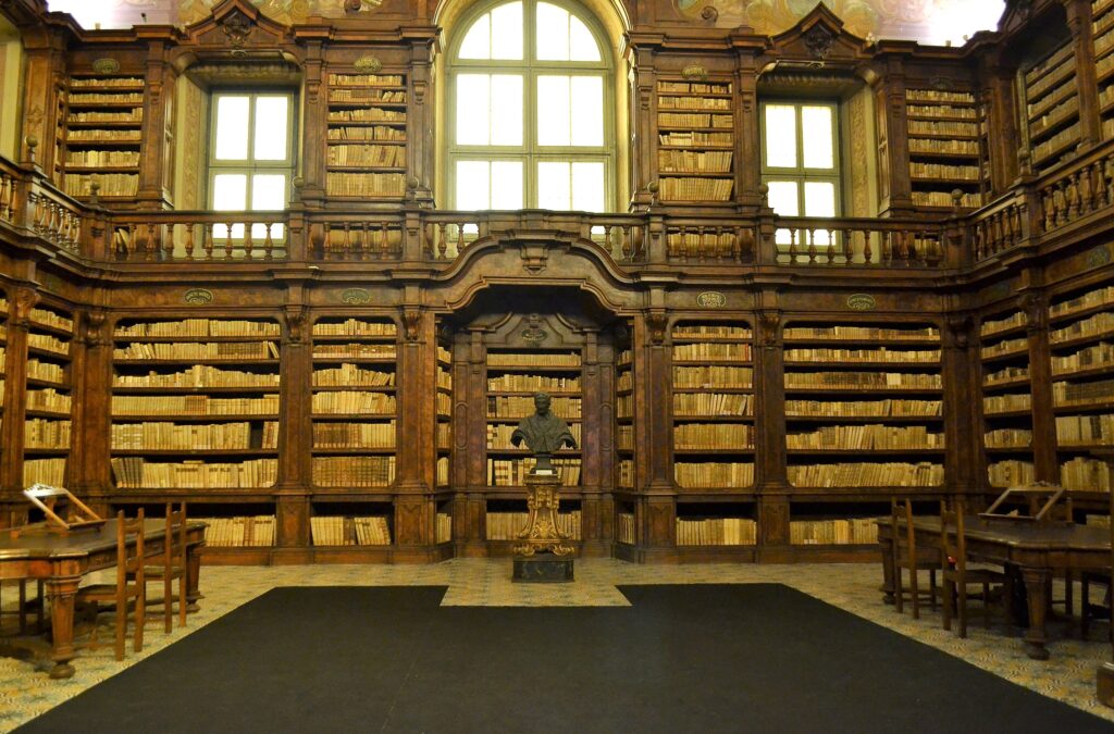  Biblioteca e Complesso Monumentale dei Girolamini di Napoli 