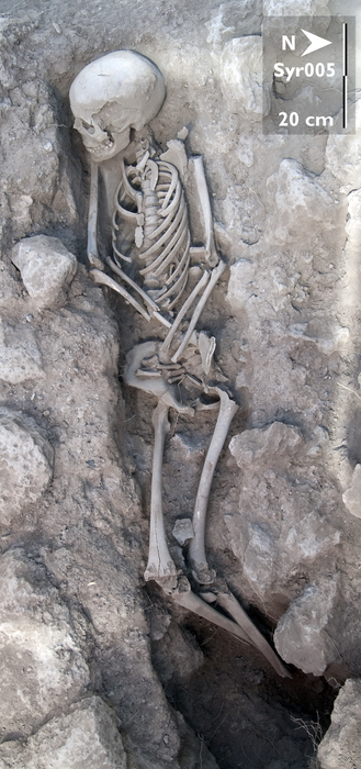 early islamic burials Syria Levant Qarassa