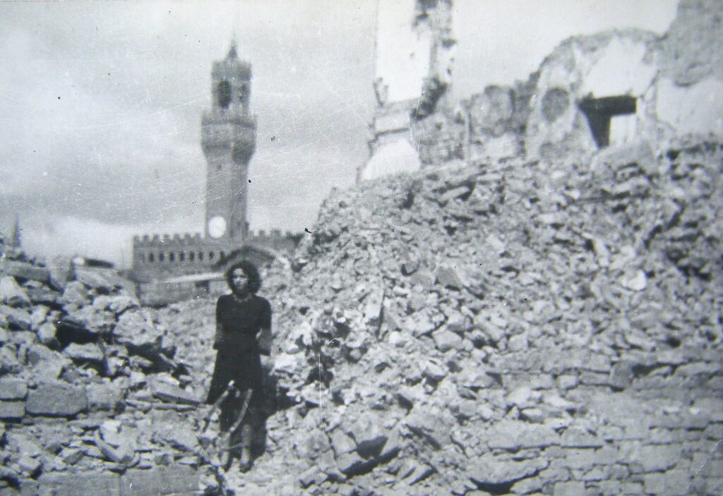 Bombardamenti Firenze Seconda Guerra Mondiale Documenti archivio Croce Rossa Italiana