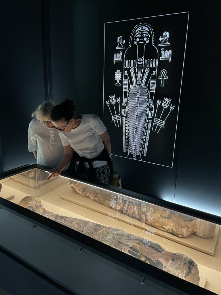 mummia sudario dipinto Bolzano mostra Mummies. Il passato svelato