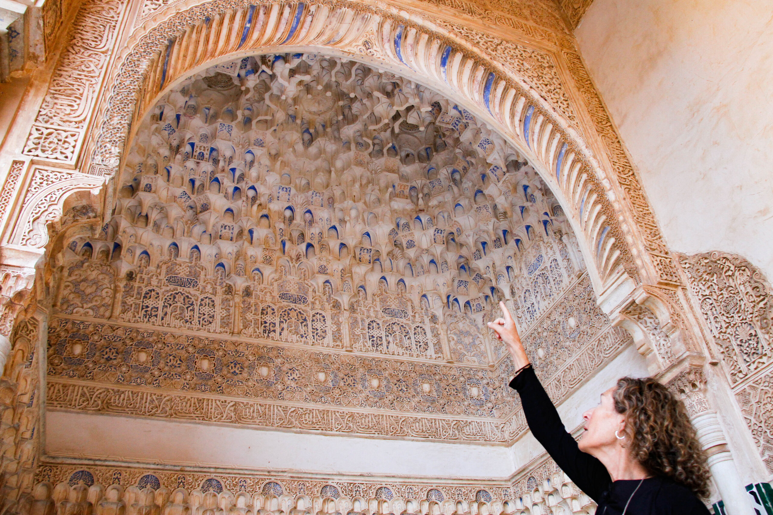 El color púrpura de las yeserías de la Alhambra procede de nano-esferas de oro formadas de modo natural