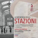 La locandina della mostra fotografica La Memoria delle Stazioni