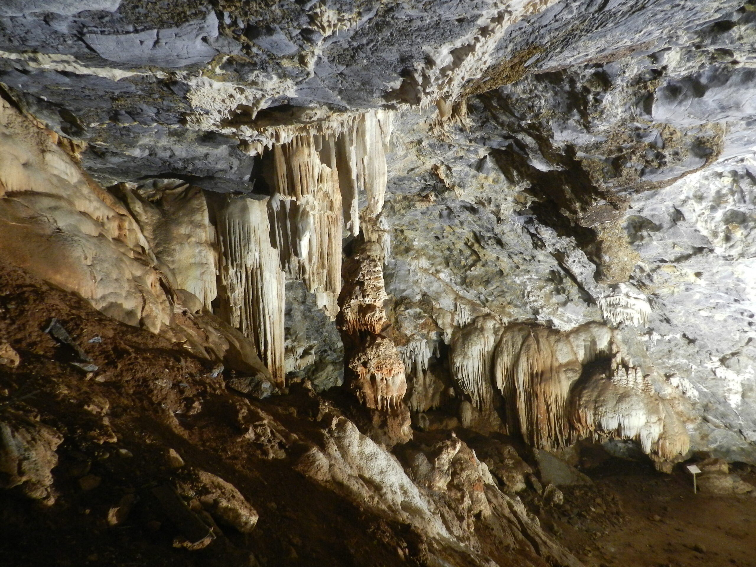 Nuxis, grotta di Acquacadda - al via la terza campagna di scavo