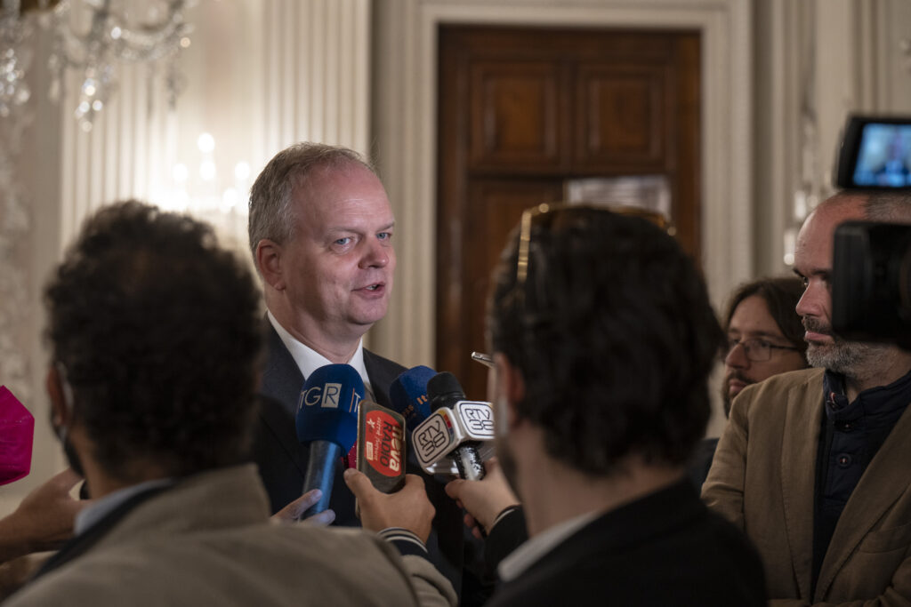 Mecenatismo per il restauro della Sala di Bona e degli Arazzi Valois