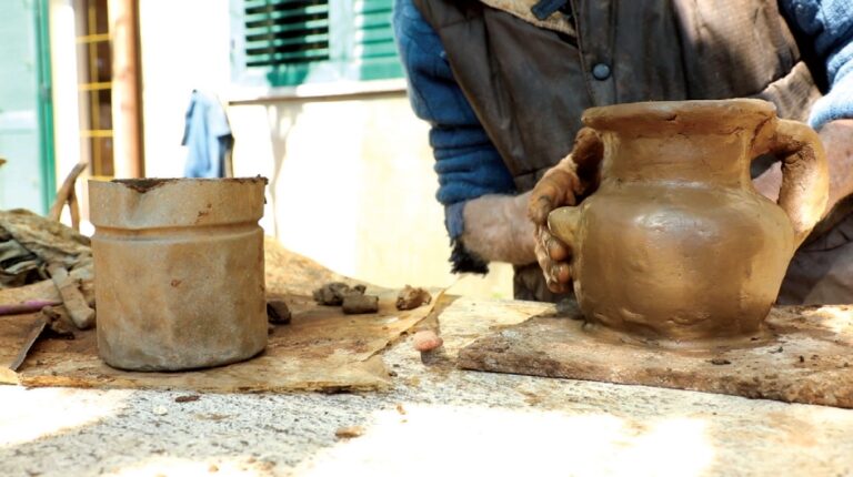 La terracotta preistorica di Saverio Caracciolo