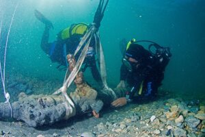 Punta Penne: recuperati reperti archeologici ad alto rischio di trafugamento da un relitto di età moderna spiaggiato