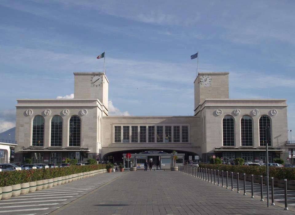 La Stazione Marittima di Napoli, sede della IVª edizione di NapoliCittàLibro presso il Centro Congressi