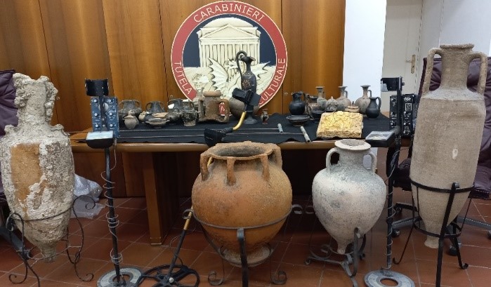 Carabinieri reperti archeologici Caserta 3 milioni di euro 