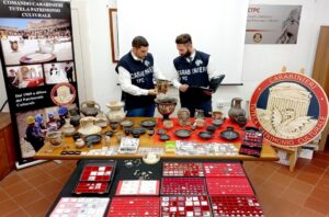 Carabinieri reperti archeologici Caserta 3 milioni di euro