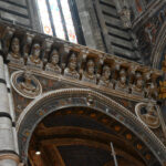 Intervento urgente di restauro del Cornicione dei Papi del Duomo di Siena