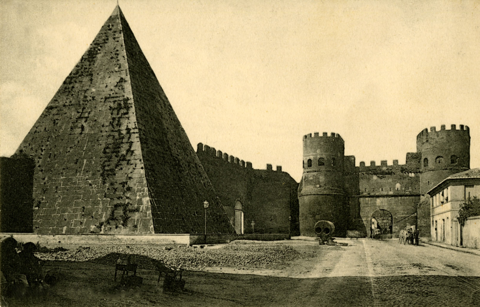 Piramide Cestia 1880