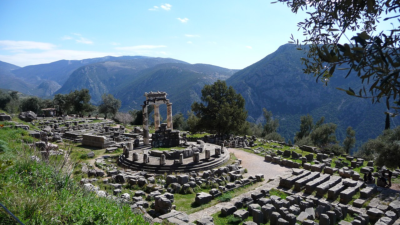 Il Tempio di Apollo a Delfi