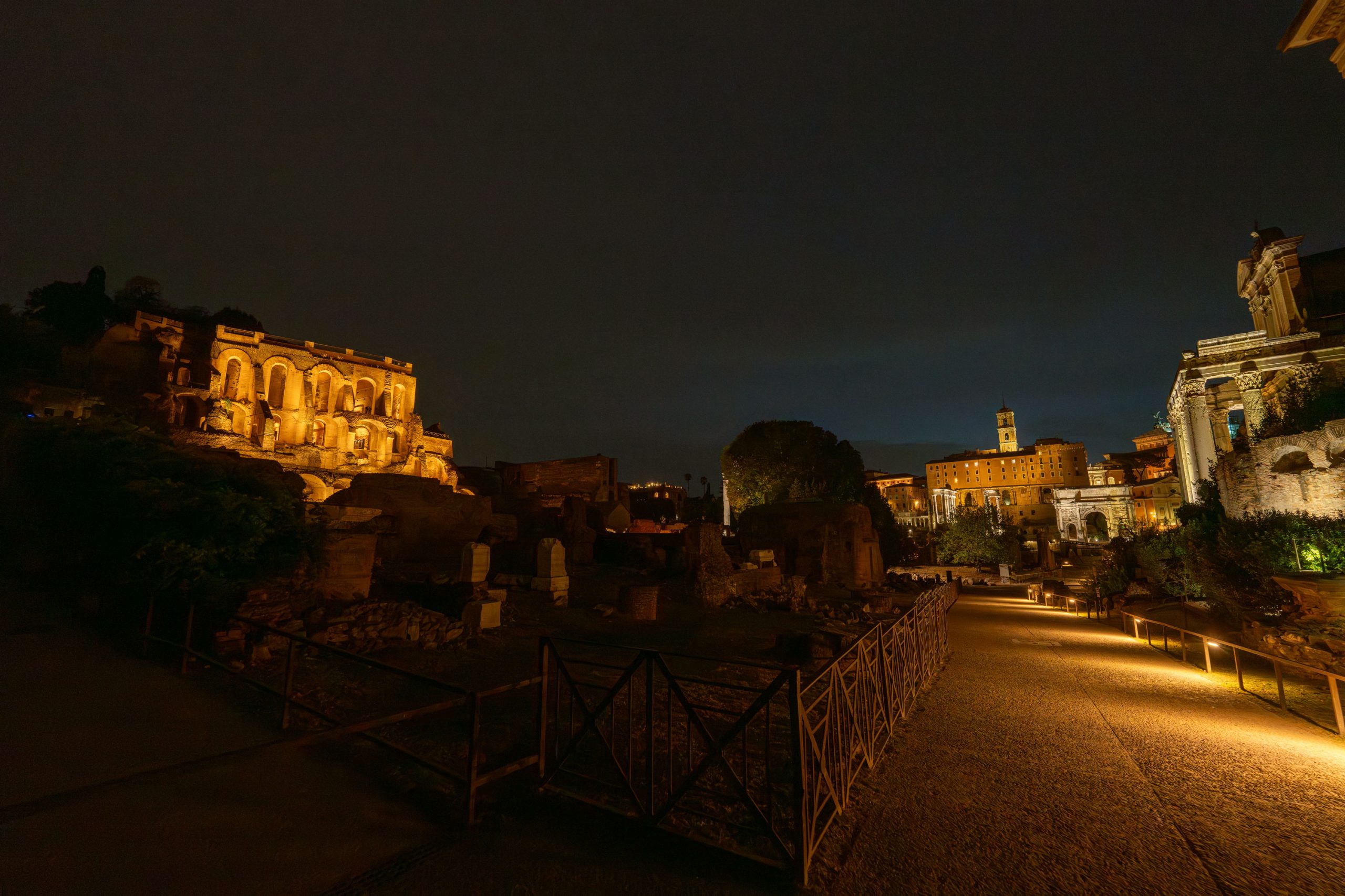 Domus Tiberiana, illuminazione serale