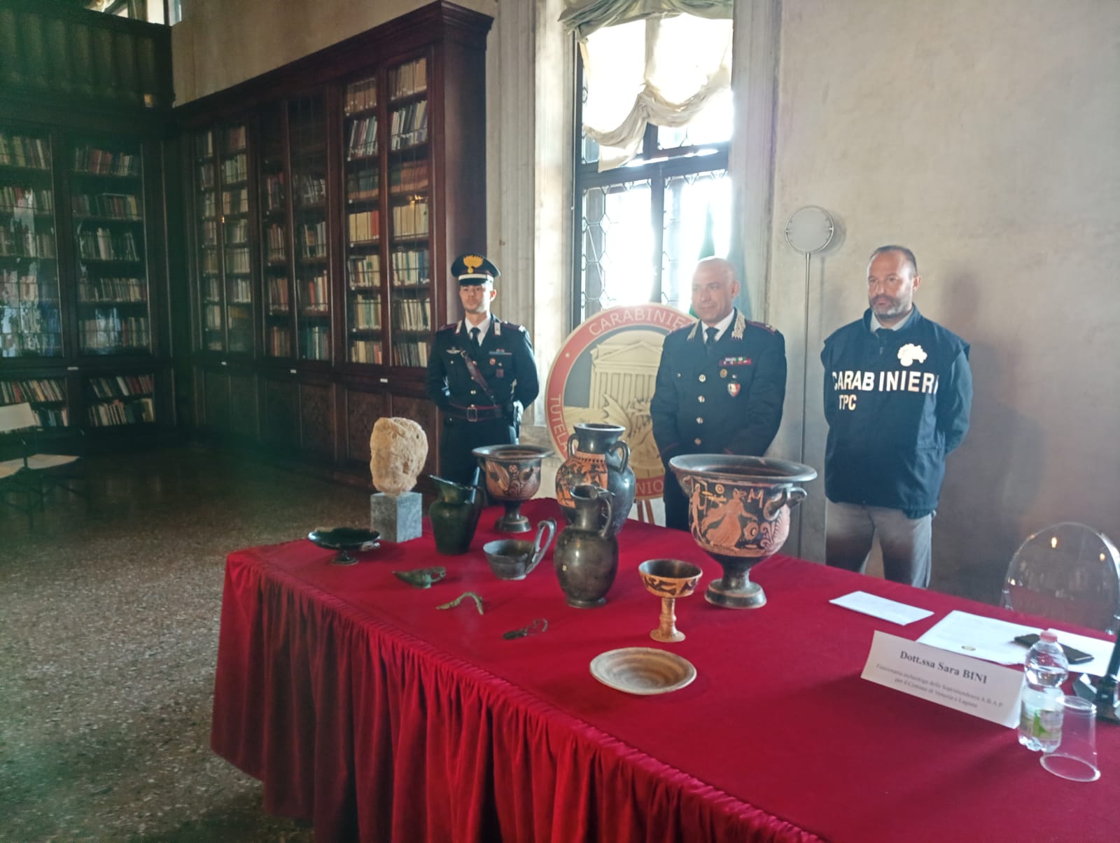 Carabinieri, Venezia: recuperata una collezione archeologica di 226 reperti