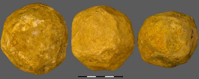 limestone spheroids of ‘Ubeidiya Leore Grossman