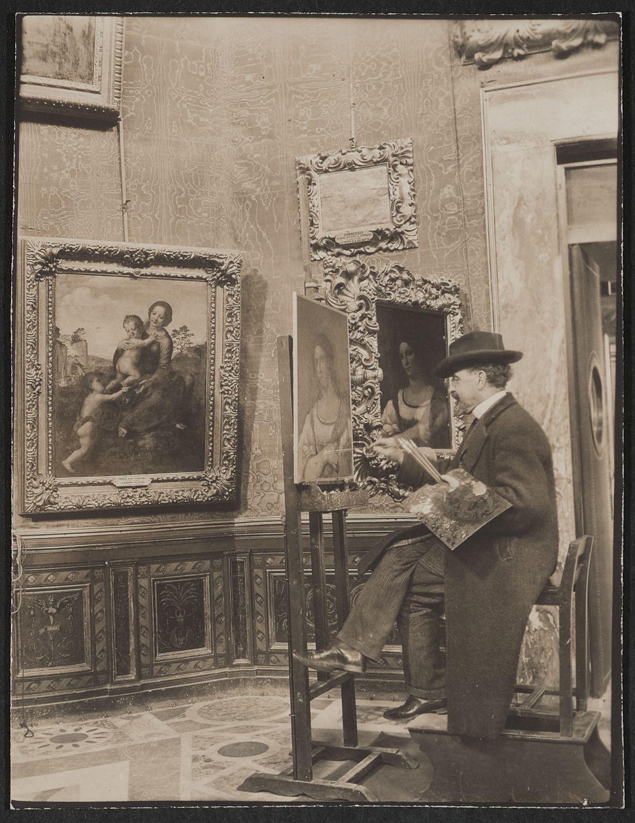 Un pittore nel museo Regio Archivio Fotografico degli Uffizi