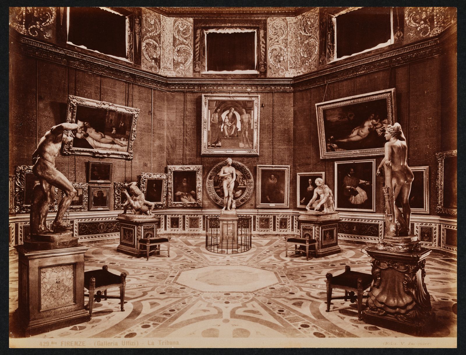 Tribuna degli Uffizi Regio Archivio Fotografico degli Uffizi