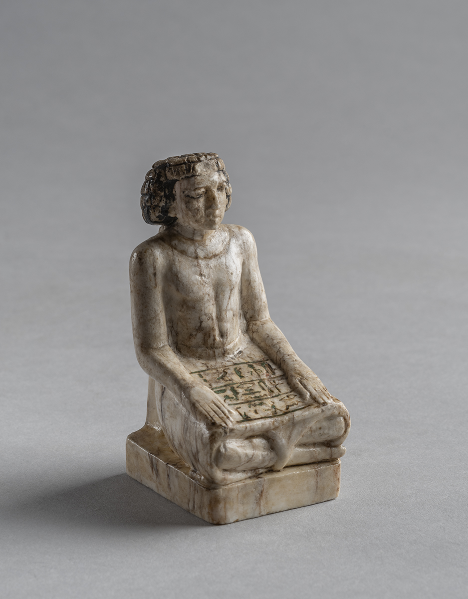 Museo Egizio di Torino Galleria della Scrittura Statua di scriba. Medio Regno (1980-1700 a.C.)