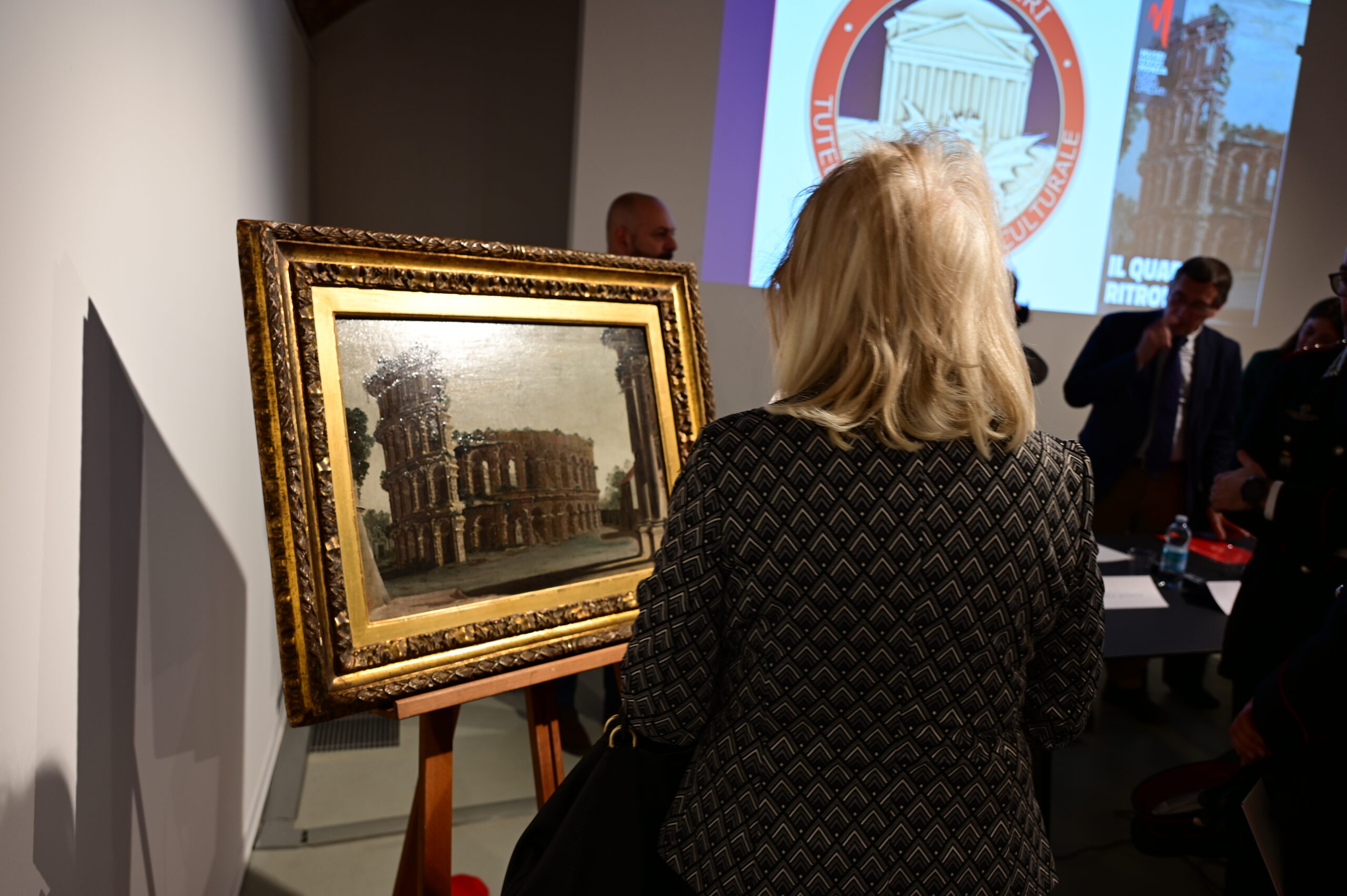 I Carabinieri TPC restituiscono dipinto del XVII secolo del Colosseo, rubato 50 anni fa dalla Pinacoteca Civica della Villa Reale di Monza