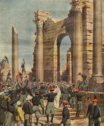 Achille Beltrame, La Domenica del Corriere, 16 April 1933. L'immagine era accompagnata dalla seguente descrizione: La visita degli studenti universitari in Tripolitania. Tra le vestigia della civilta romana in Africa, i goliardi innalzano i canti dell'Italia nuova e inneggiano al Duce