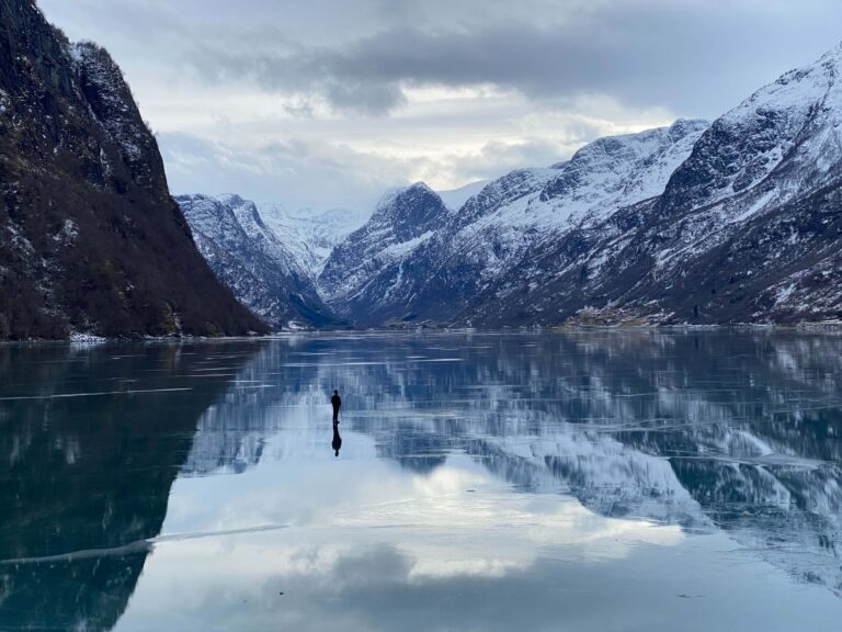 Isen La canzone della terra (Songs of Earth), di Margreth Olin