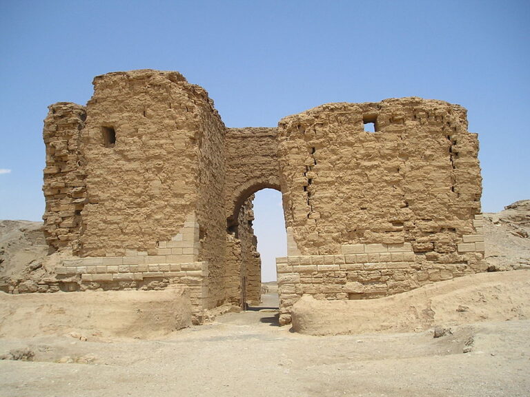 The Palmyrene Gate of Dura-Europos is Giddan/Eddana Anqa its sister city?