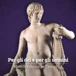 la copertina del libro Per gli dei e per gli uomini. Musica e danza nell’antichità, di AA. VV. e curato da Carmelo Malacrino, catalogo della mostra del 2023 al Museo Archeologico Nazionale di Reggio Calabria. Il volume è pubblicato da SAGEP Editori (2023)
