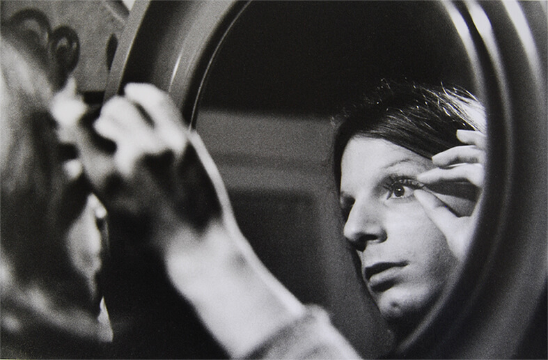 LISETTA CARMI I travestiti, Genova, 1965-1971 © Martini & Ronchetti, courtesy Archivio Lisetta Carmi