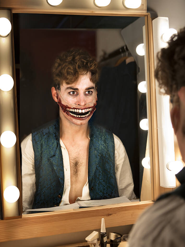 SIMON ANNAND Louis Maskell, The Grinning Man, Bristol Old Vic, 2016 © Simon Annand
