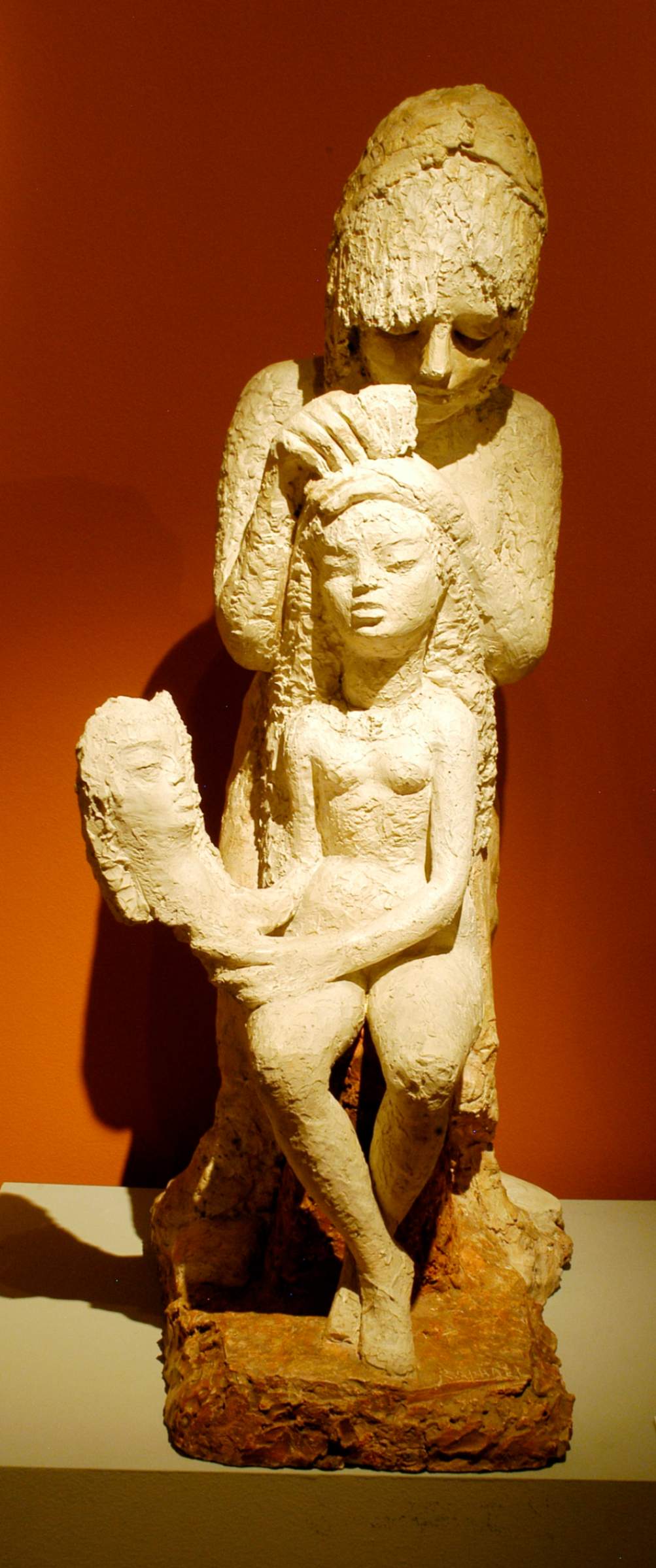 Antonietta Raphaël, Riflesso nello specchio, 1945-1961, gesso, cm 120x49,5x69. Roma, Galleria d'Arte Moderna