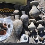 Nuovi reperti da un pozzo, di fronte alla scalinata del tempio di Ercole, nell'Area Sacra del Parco archeologico di Ostia antica, potranno fornire ancora informazioni sui riti in età imperiale