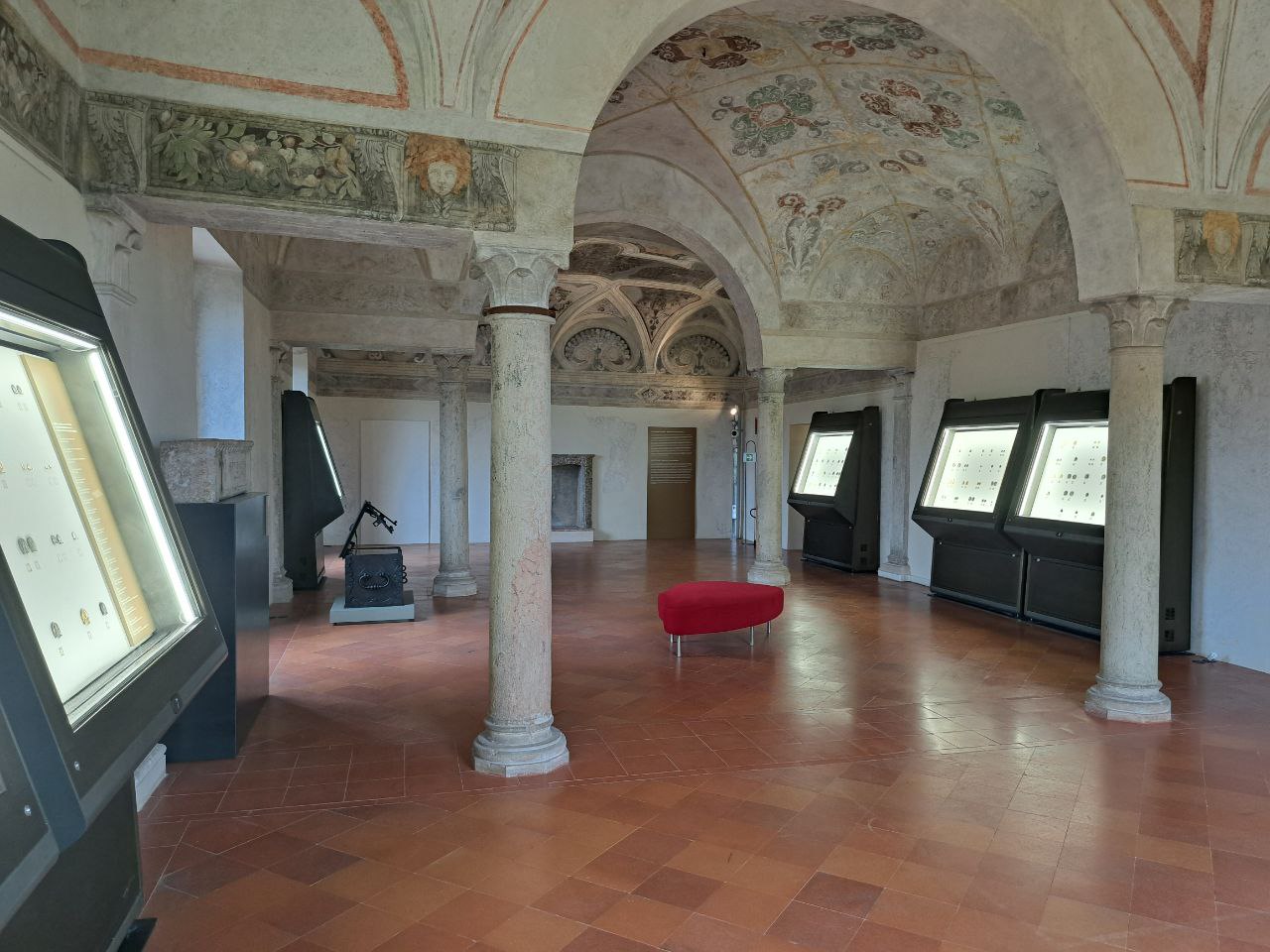 allestimenti. Foto di Giuseppe Fraccalvieri
