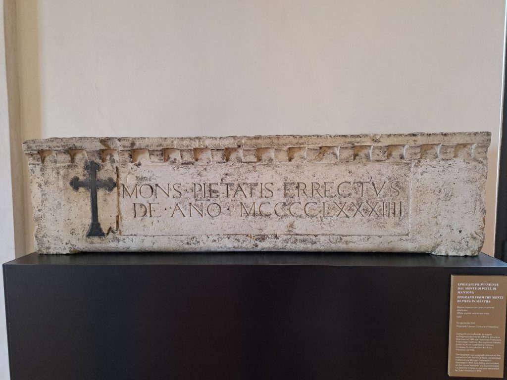 epigrafe proveniente dal Monte di Pietà di Mantova