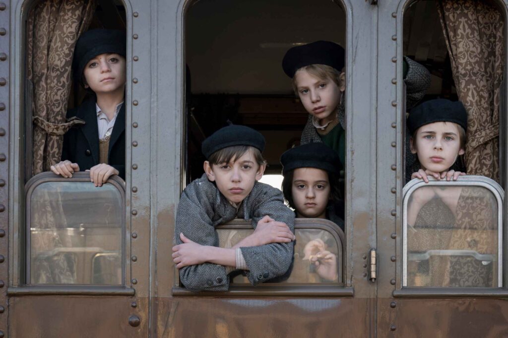 Il treno dei bambini, un film di Cristina Comencini