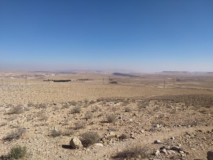 The landscape around the petroglyphs in the Negev desert. Credits: Laura Rabbachin, INTK, Academy of Fine Arts, Vienna, CC BY