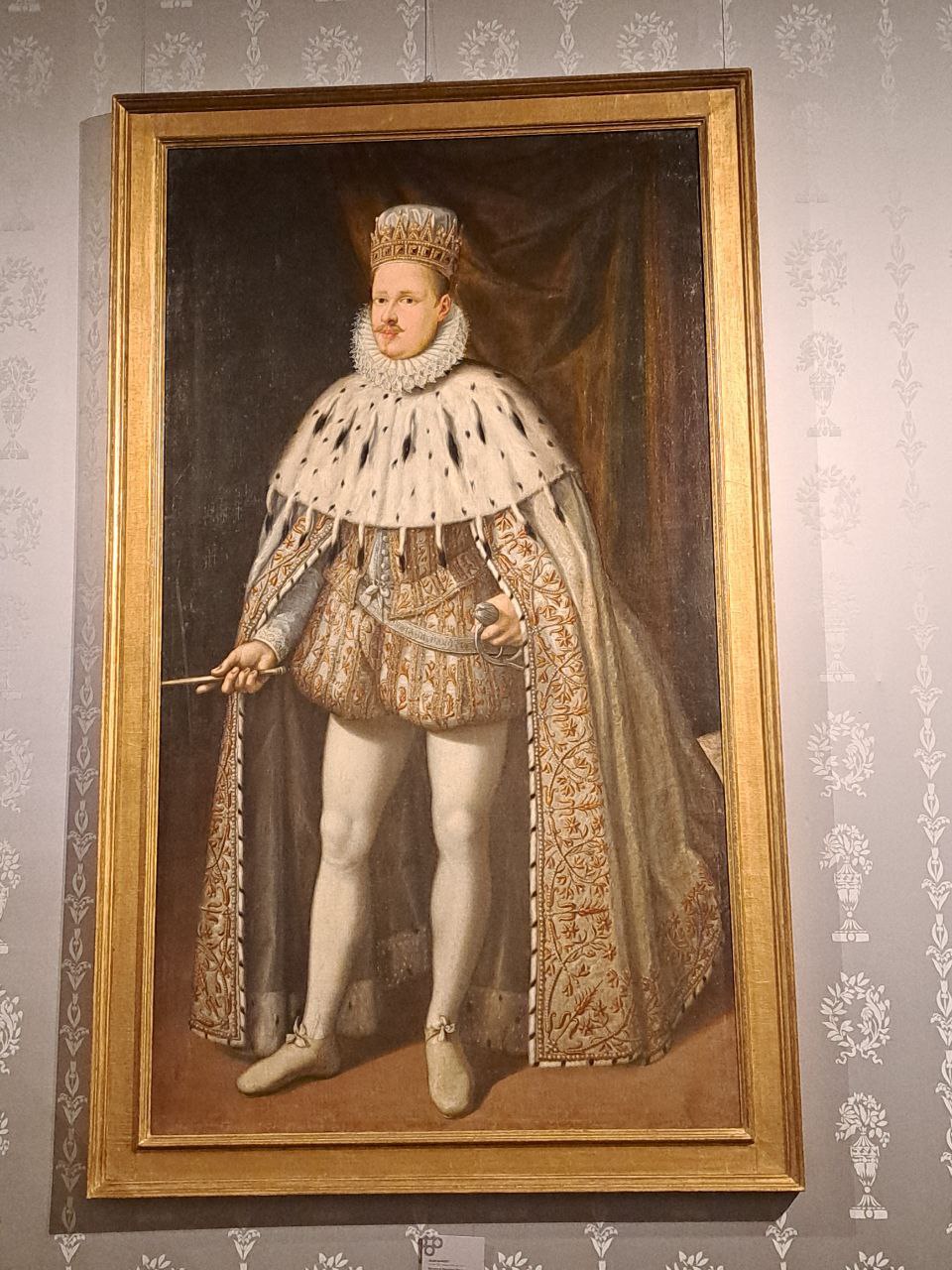 Nella Camera di Giove, il ritratto di Vincenzo I Gonzaga nella veste dell'incoronazione (1587-1589), olio su tela del fiammingo Jean Bahuet, a Palazzo Ducale Mantova. Foto di Giuseppe Fraccalvieri