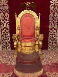 il trono di Palazzo Reale Napoli