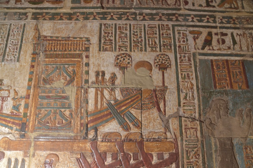 The holy barque with the shrine of Khnoum, the main deity of Esna, carried by several priests. Photo: Ahmed Amin Copyright: Ministry of Tourism and Antiquities