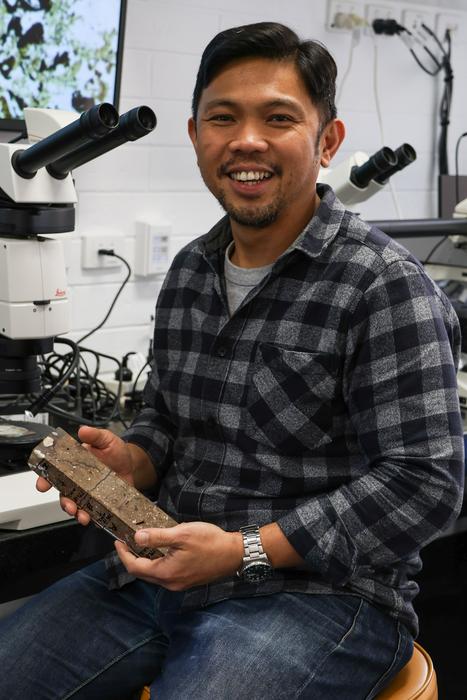 Lead author Vito Hernandez, PhD Candidate, Flinders University. Photo Credits: Flinders University